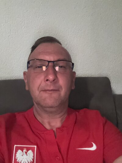 niezlomny75 Live Cam on StripChat