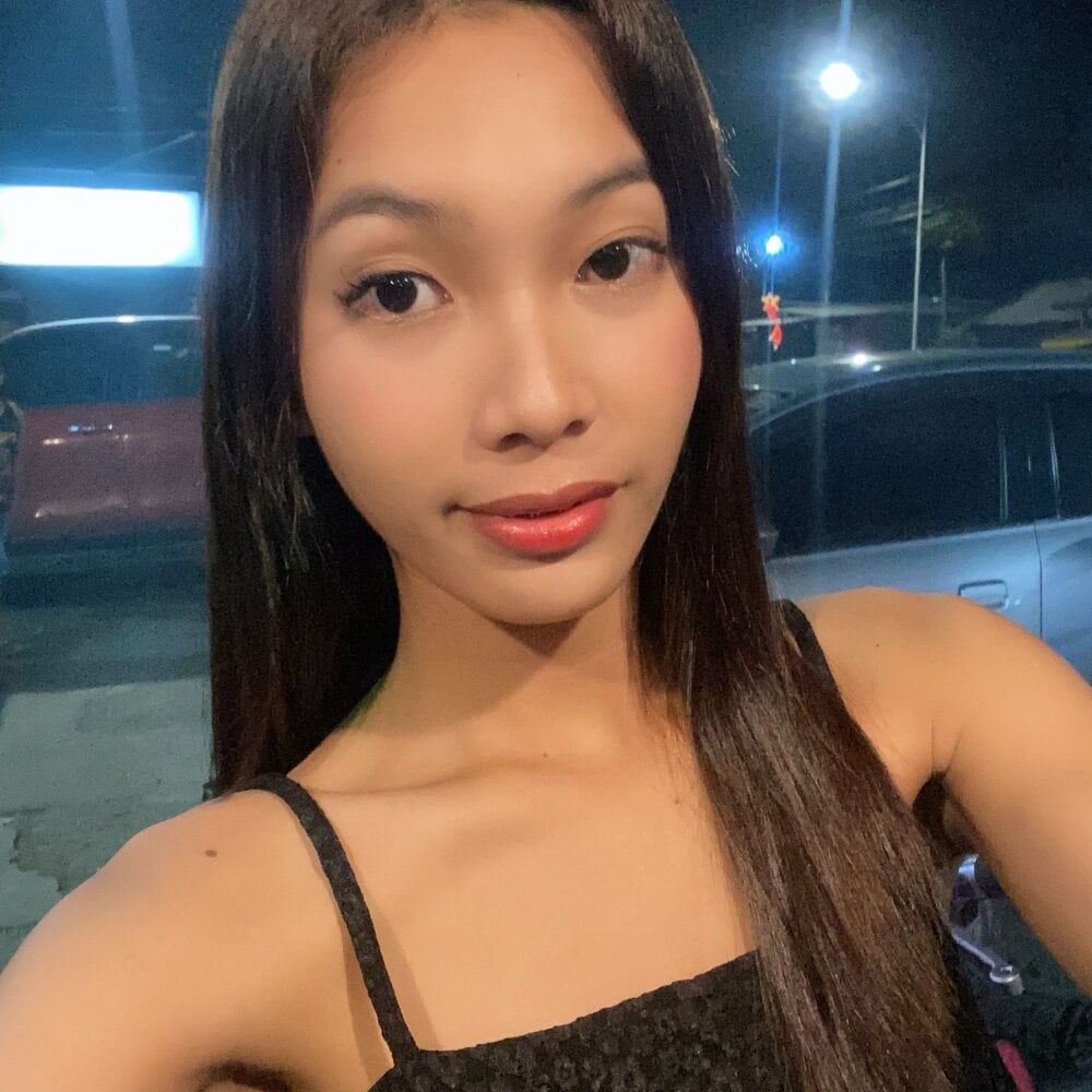 anne_the_virgin from stripchat