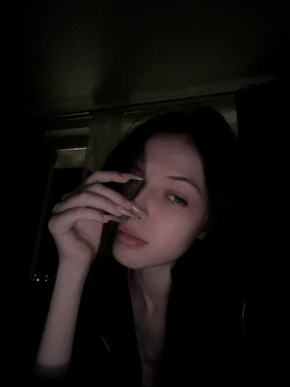 Molly_Mora