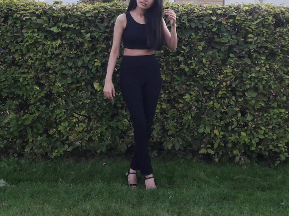 Watch Deepika5567 live on cam on StripChat