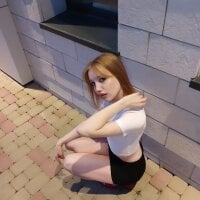 CarrieHalllf's Offline Chat Room