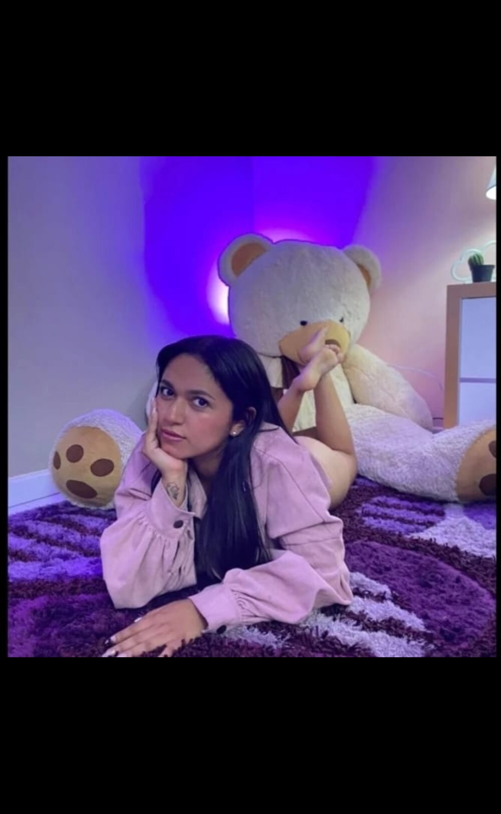 valeristone_24's Offline XXX Chat