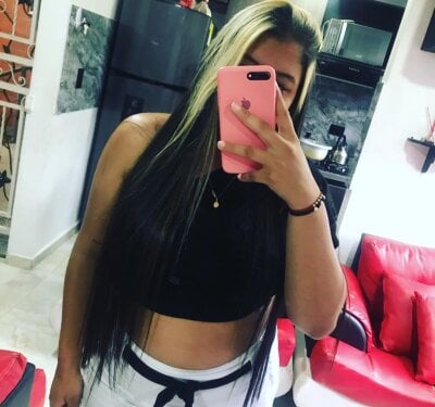 MartinaSantoss 🍝 nude cam