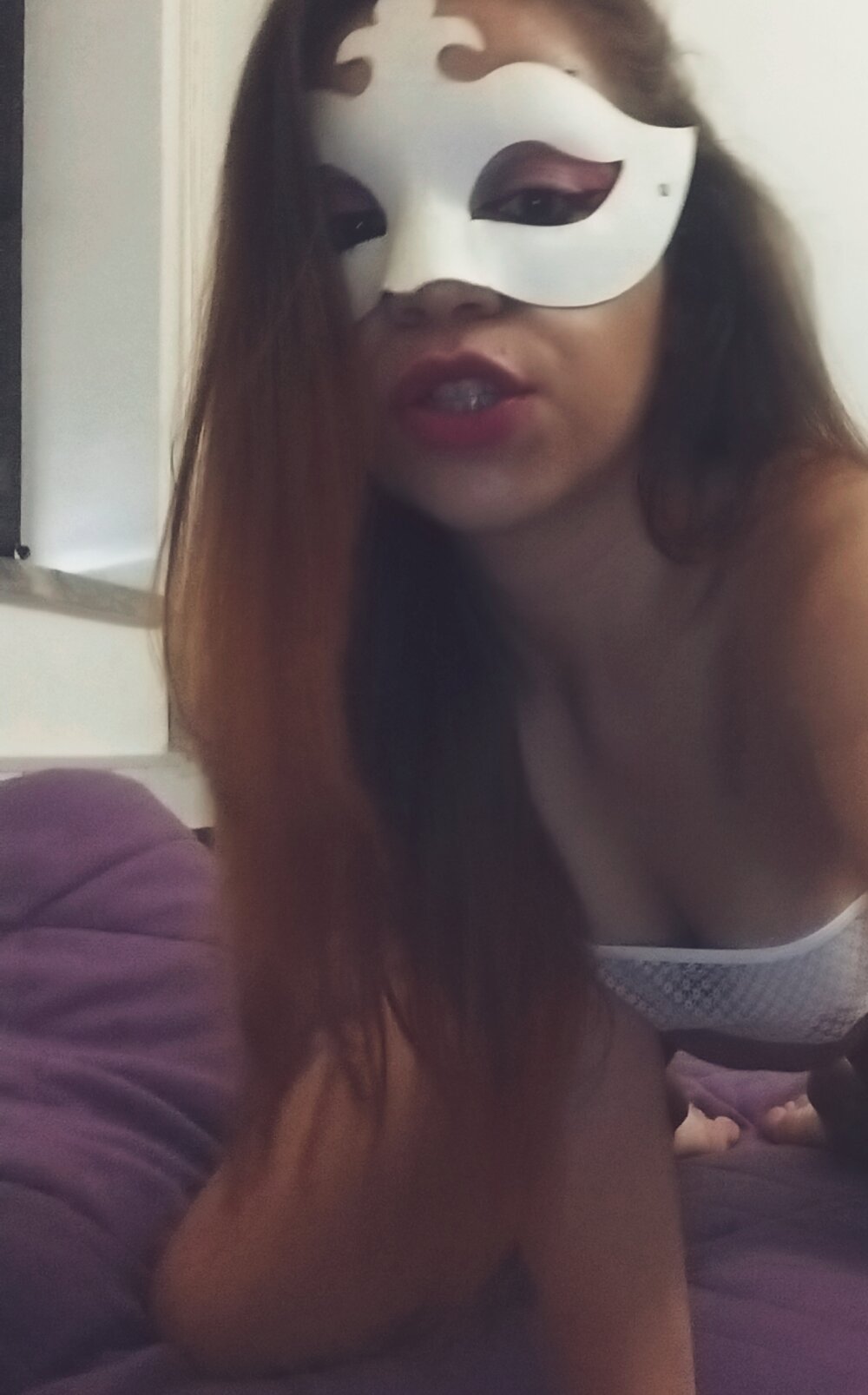 Live sex webcam photo for SquirtGirl28 #290055952