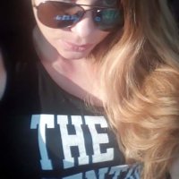 taylor_giulya's Offline Chat Room