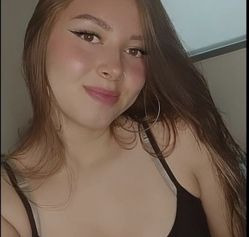 Cristina_Stonnee profile