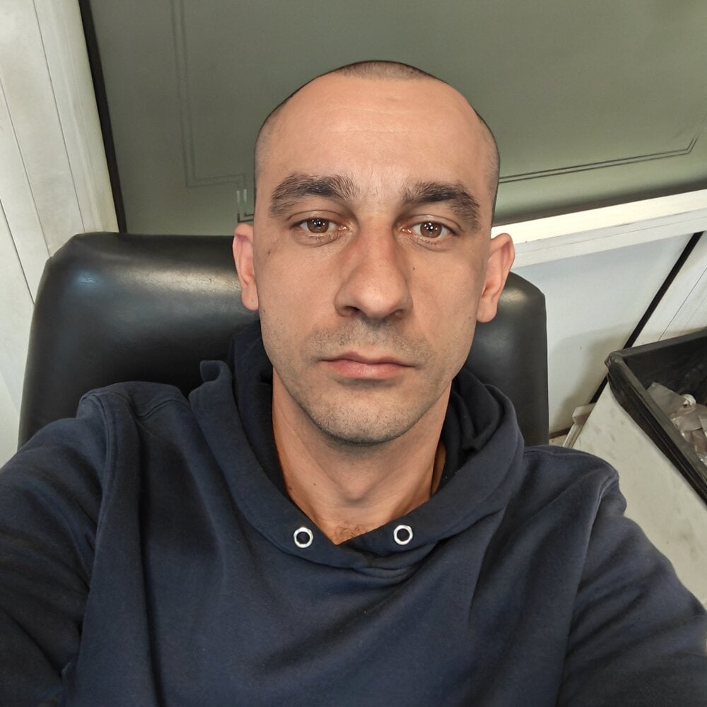 komitovrs from stripchat