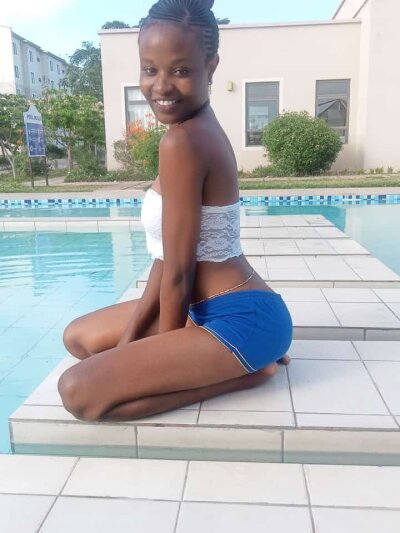 carlqueenn from stripchat
