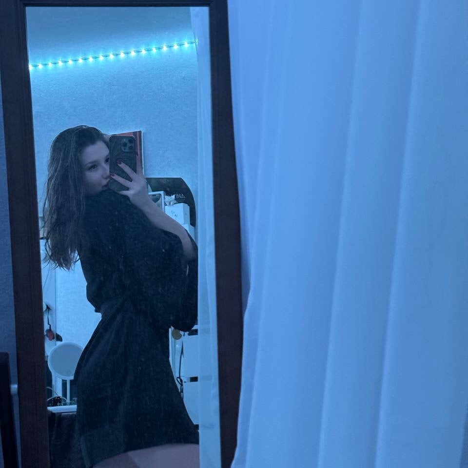 pornsexycams.com mondoneko livesex profile in my-heart-to-mr-d cams