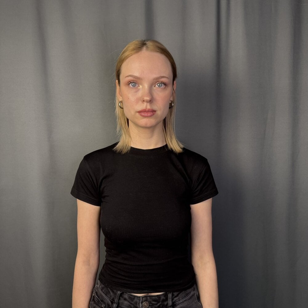 sexlivecamsites.com myrtaamsili livesex profile in french cams