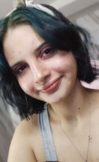 mia_morgan_b's Offline Chat Room