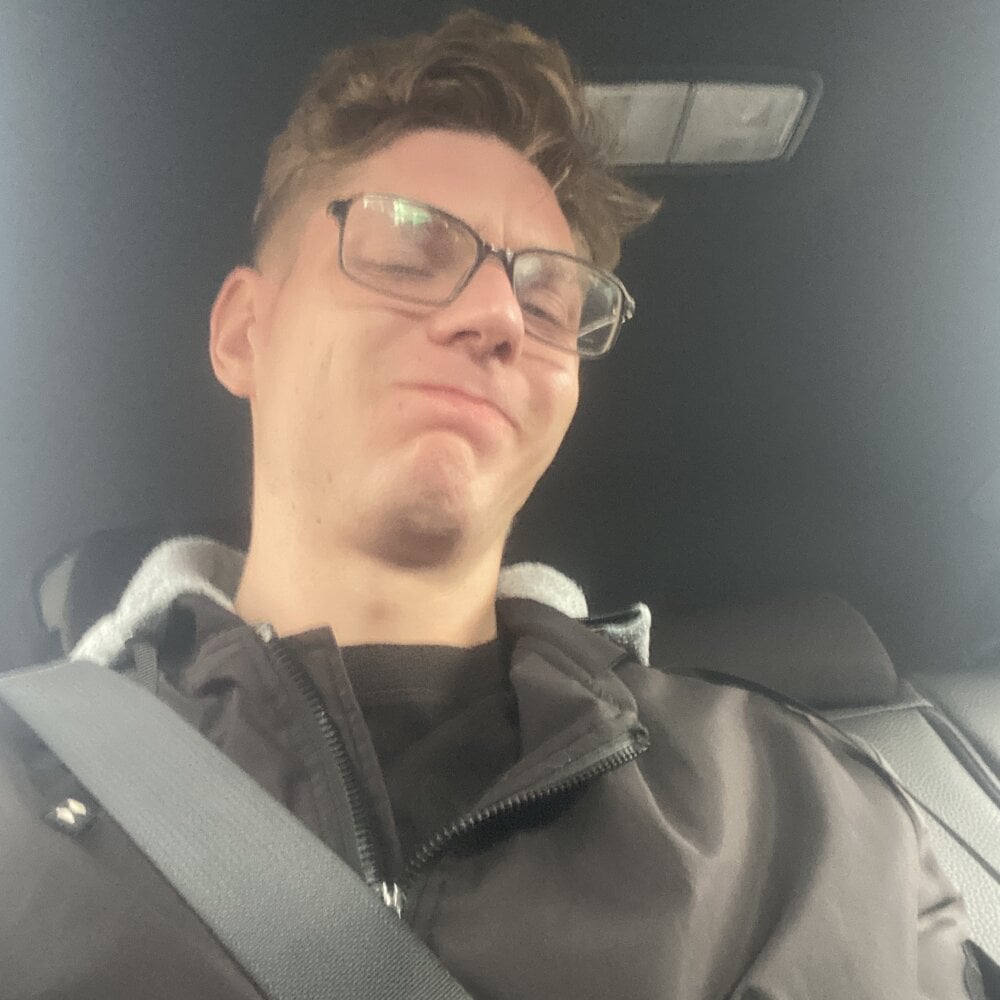 niesmialyy from stripchat