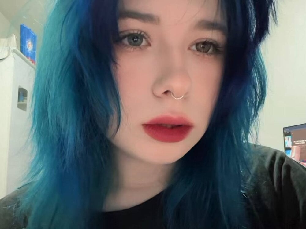 Blue__Mist's Offline XXX Chat