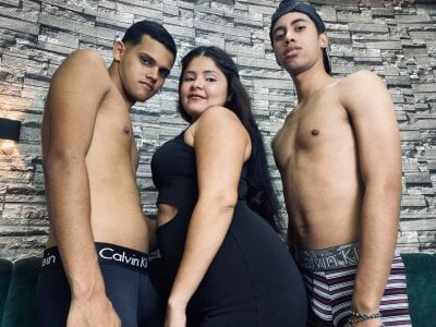 Friendslustt - Stripchat Couple 