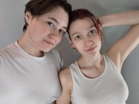 2_girls_2_toys