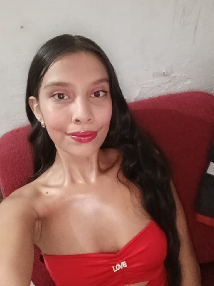 livesexasiancams.com emmy_sexx1 livesex profile in probably next door cams