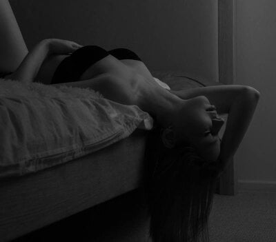 SindiWatsoon Female Student Online Webcam Nude