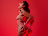 alina_salvatoree's Offline Chat Room