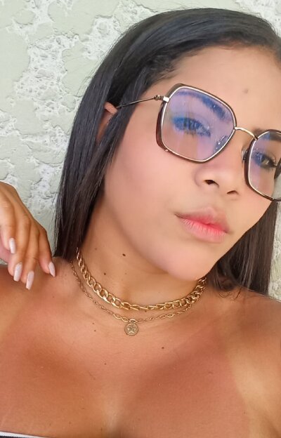 roussee_tits 🔲 adult chat