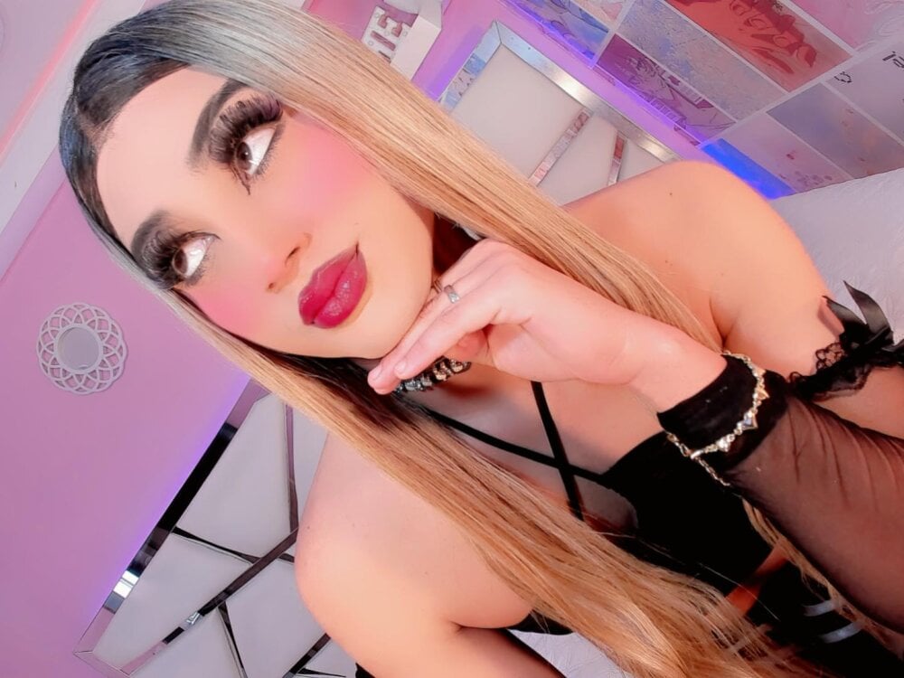 miacuteee from stripchat