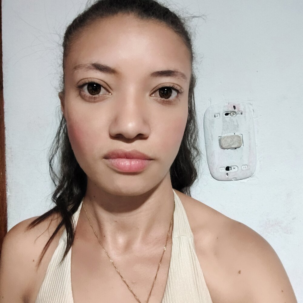 Paola_2105 profile
