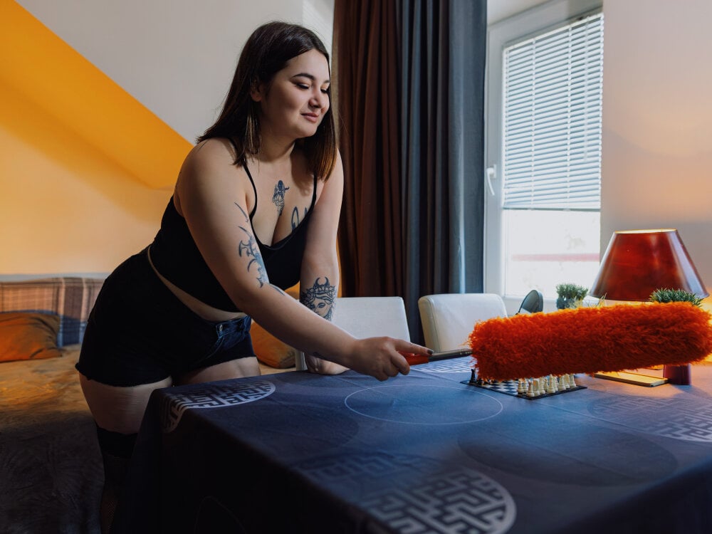 alice_walters webcam livesex profile in chaylandia cams