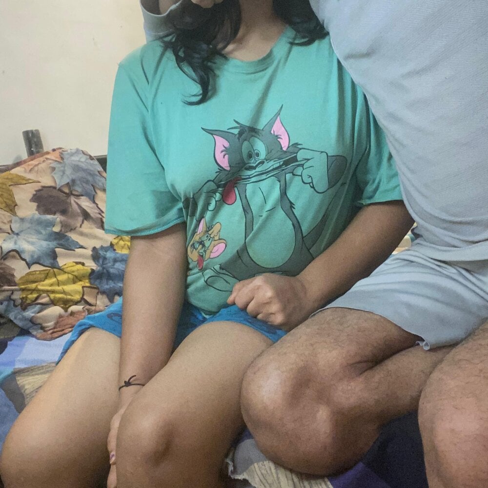 Fuckingg_couple profile