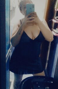 chu--pamela1995-'s Offline XXX Chat