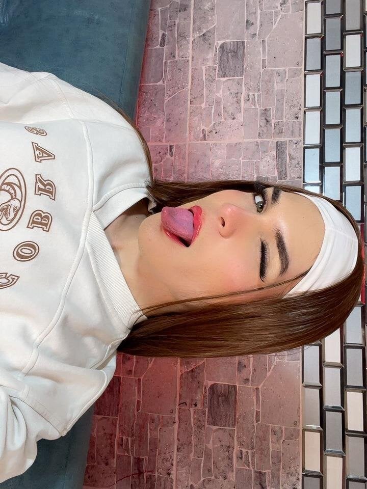 Avril_Naughty profile