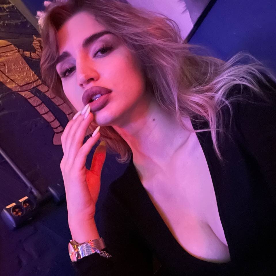 AneBrun 🗨 free naked webcam
