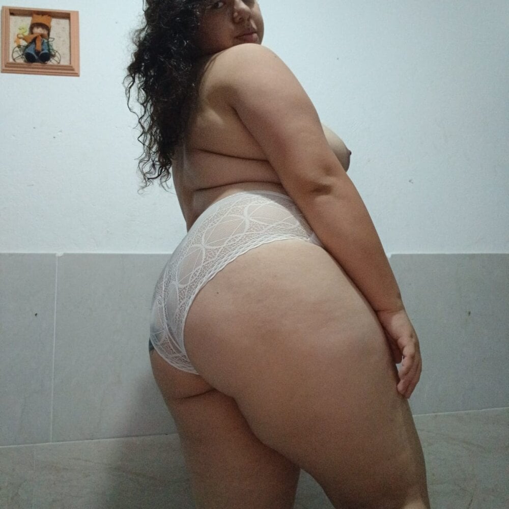 stripchat perlapurpura20 webcam profile pic via 6livesex.com