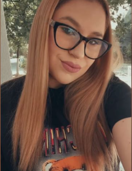 Maya_Collins_'s Offline Chat Room