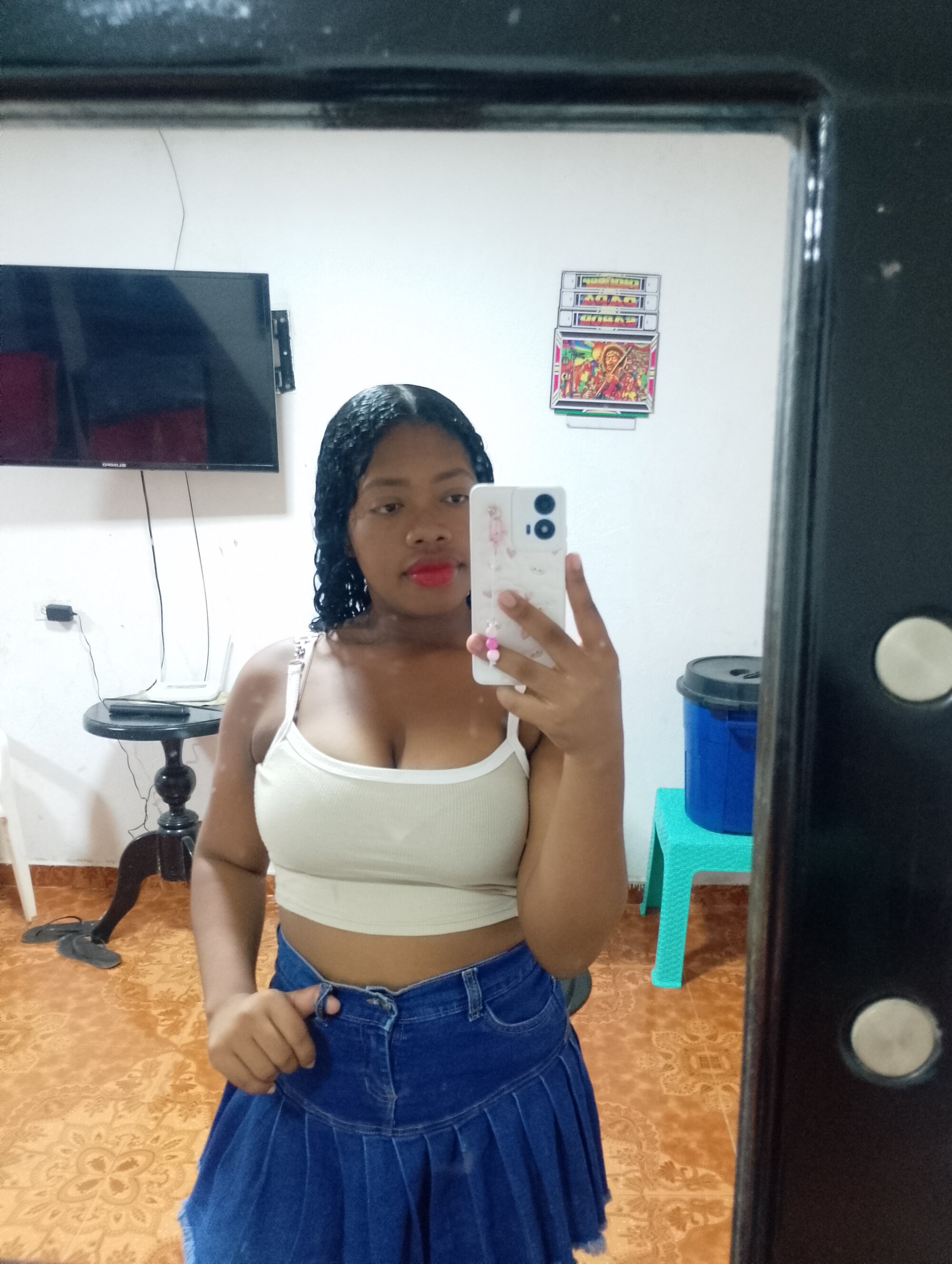 shantall_hot10