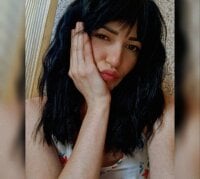 MetinaKis Chat XXX in diretta