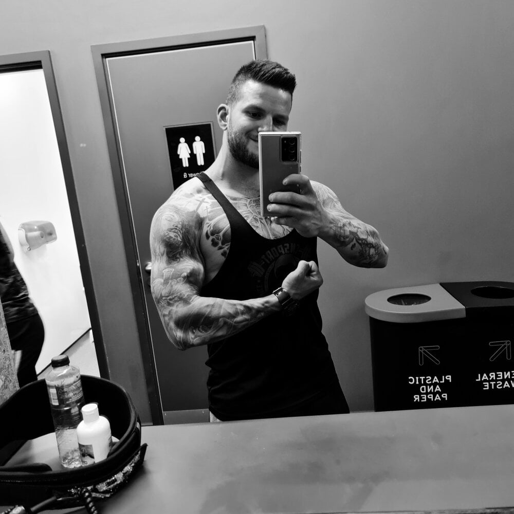 Офлайн-чат XXX ShadowyIron