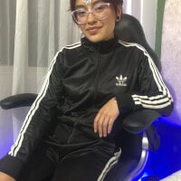 Cam_girlpink's Offline Chat Room
