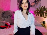 Camilla_lewis_'s Offline Chat Room