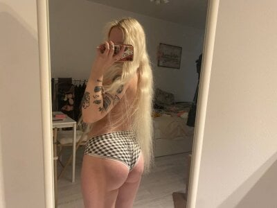 HeLLo_KittY_228 - Stripchat Girl 