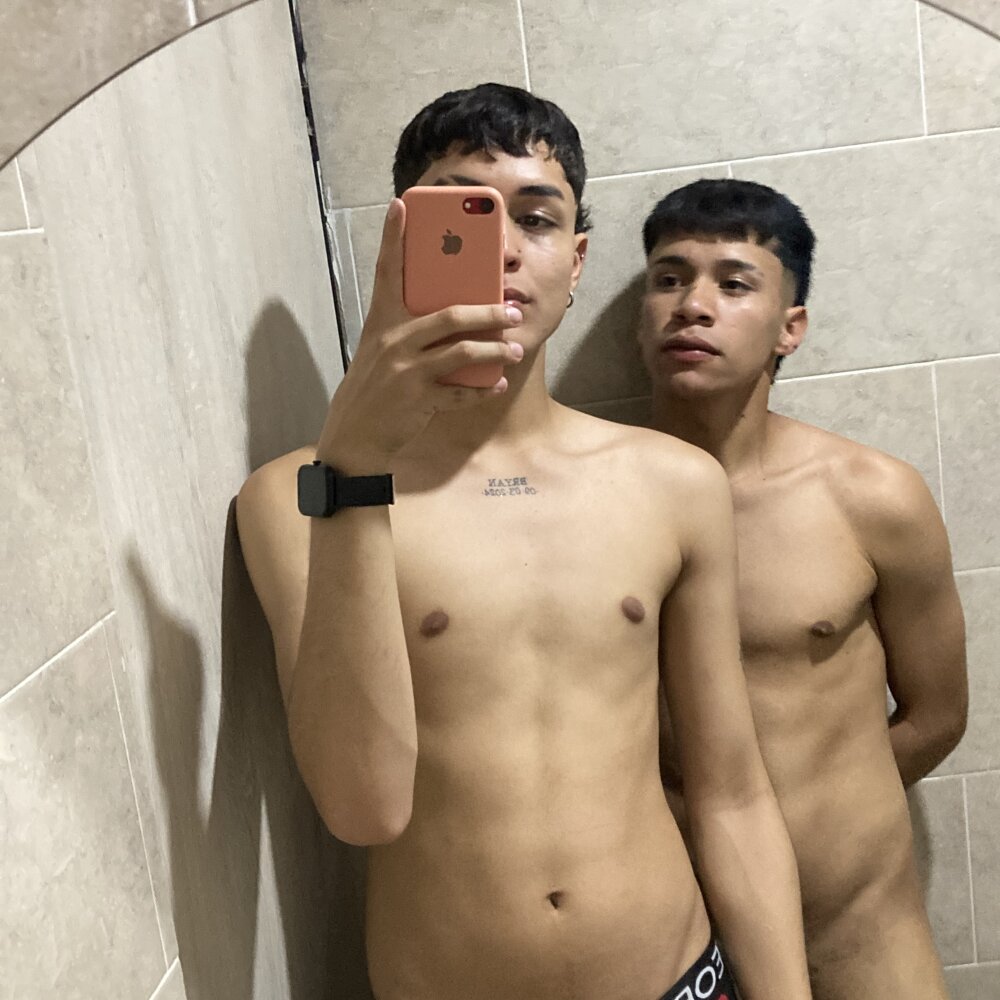 leonard_salazar nude on cam A