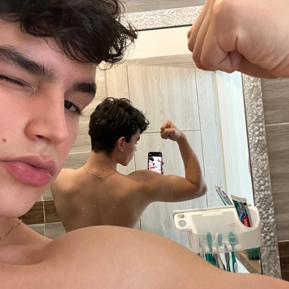 noaah_69 from stripchat
