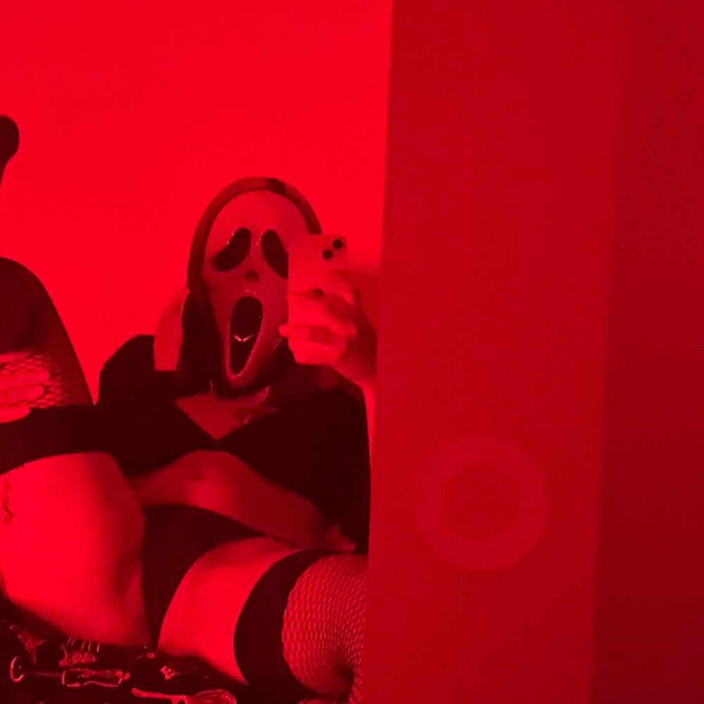 livesex.fan sofia_shadow_ livesex profile in 5200n-2000e cams