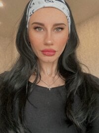 Butterfly_Kiss666's Offline Chat Room