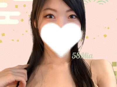 58Mia nude live cam