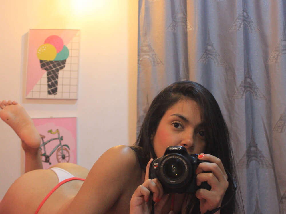 Live sex webcam photo for ciara_connor #289988997