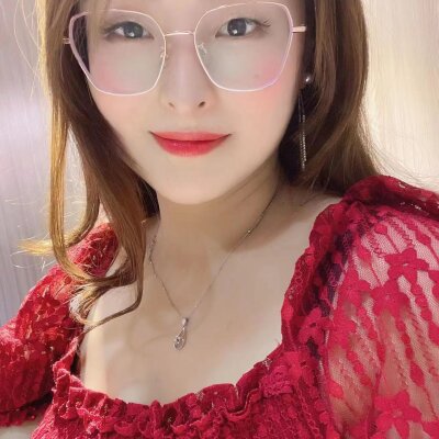 Oyanglili 🚪 naked cam