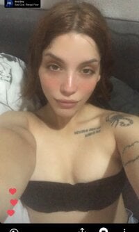 thefakinggbabe's Offline Chat Room