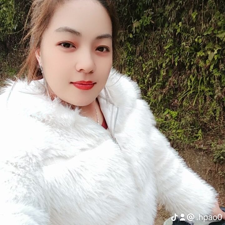 Lucky_cutee Chat XXX Ngoại tuyến