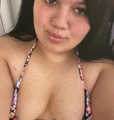 GlowingElena18