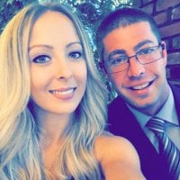 YoungCoupleNextDoor's Offline Chat Room