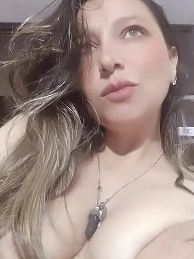 Amber_Smith_86 Female Latina Free Cam Nude